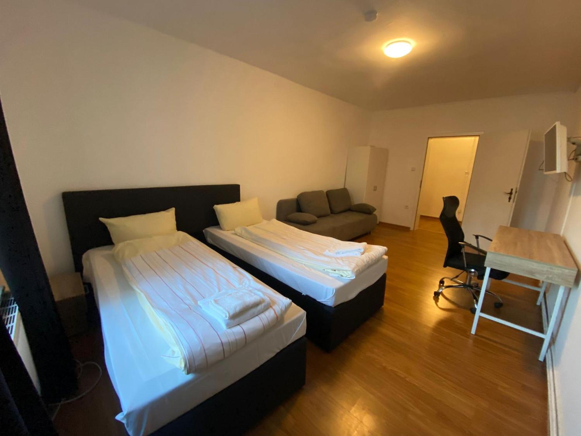 City Apartments Direkt Am Hauptbahnhof - Perfekt Fuer Pendler Und Monteure Neumuenster Ngoại thất bức ảnh