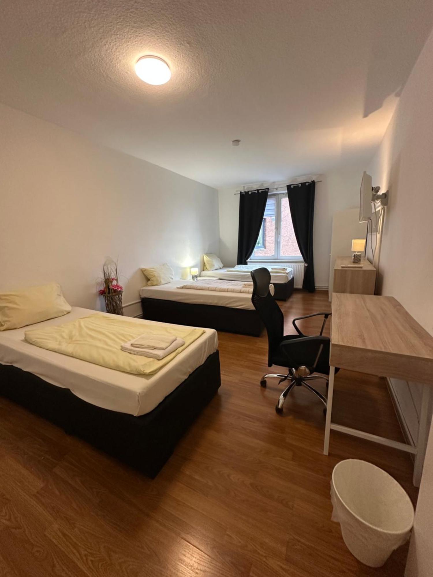 City Apartments Direkt Am Hauptbahnhof - Perfekt Fuer Pendler Und Monteure Neumuenster Ngoại thất bức ảnh