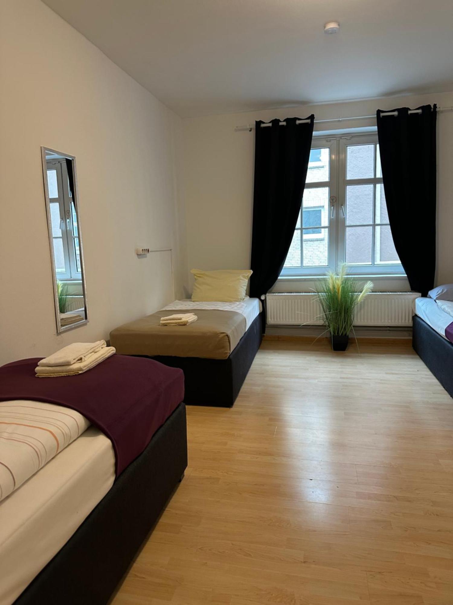 City Apartments Direkt Am Hauptbahnhof - Perfekt Fuer Pendler Und Monteure Neumuenster Ngoại thất bức ảnh