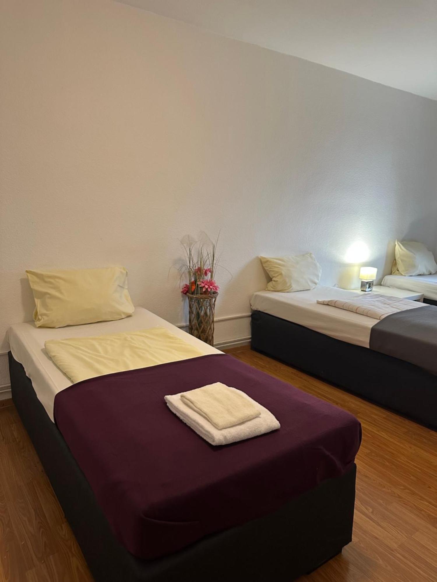 City Apartments Direkt Am Hauptbahnhof - Perfekt Fuer Pendler Und Monteure Neumuenster Ngoại thất bức ảnh