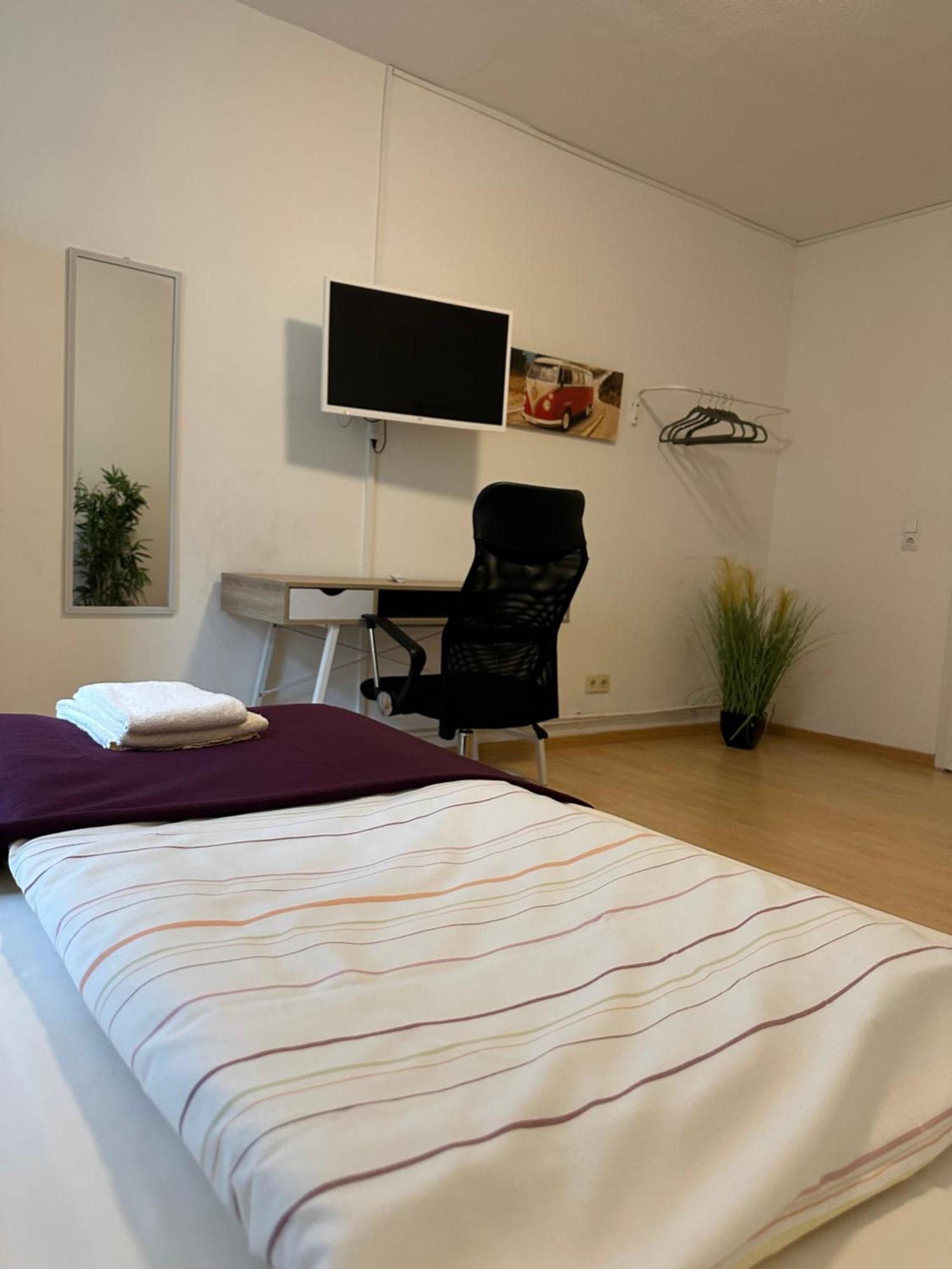 City Apartments Direkt Am Hauptbahnhof - Perfekt Fuer Pendler Und Monteure Neumuenster Ngoại thất bức ảnh