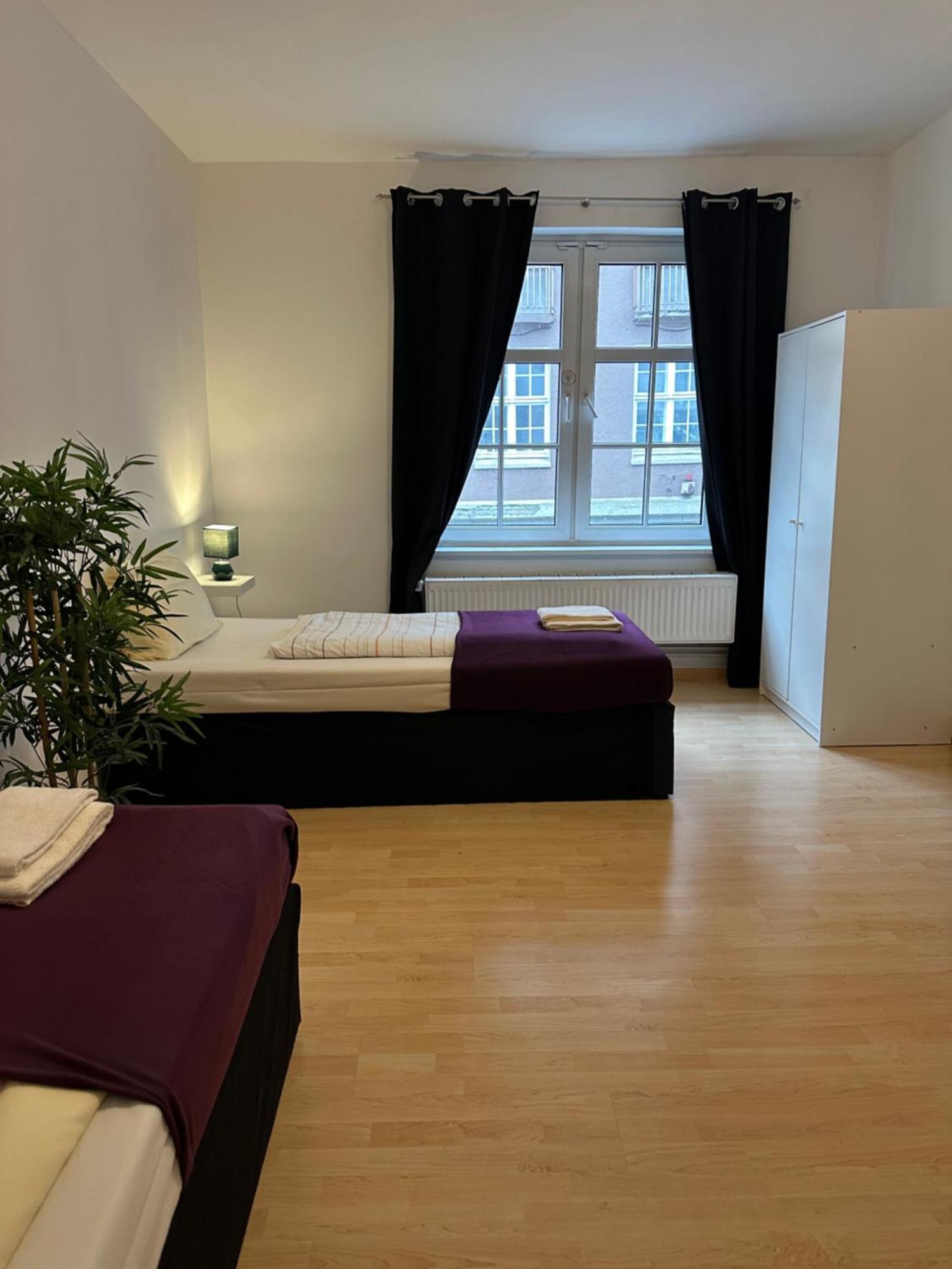City Apartments Direkt Am Hauptbahnhof - Perfekt Fuer Pendler Und Monteure Neumuenster Ngoại thất bức ảnh