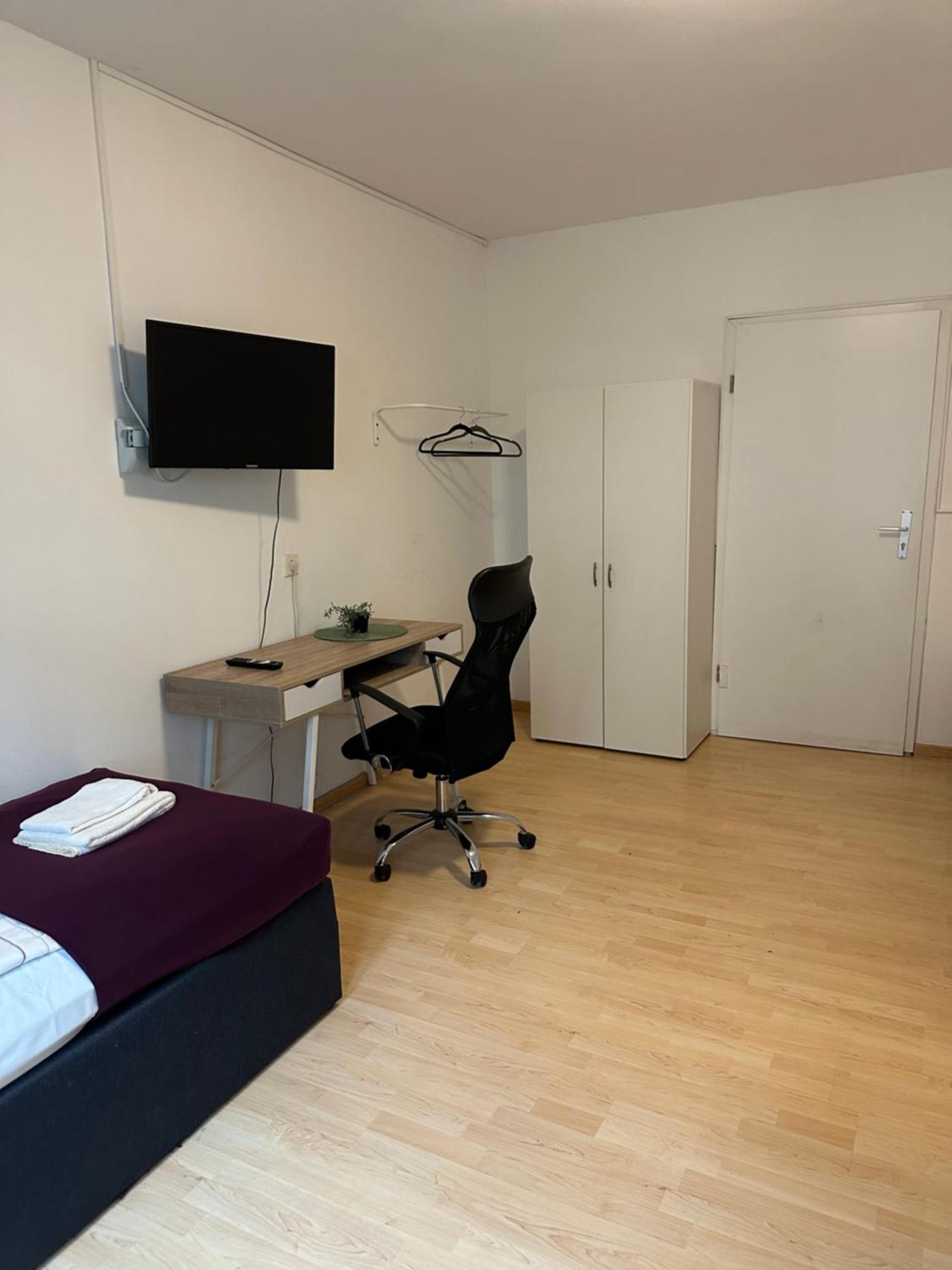 City Apartments Direkt Am Hauptbahnhof - Perfekt Fuer Pendler Und Monteure Neumuenster Ngoại thất bức ảnh