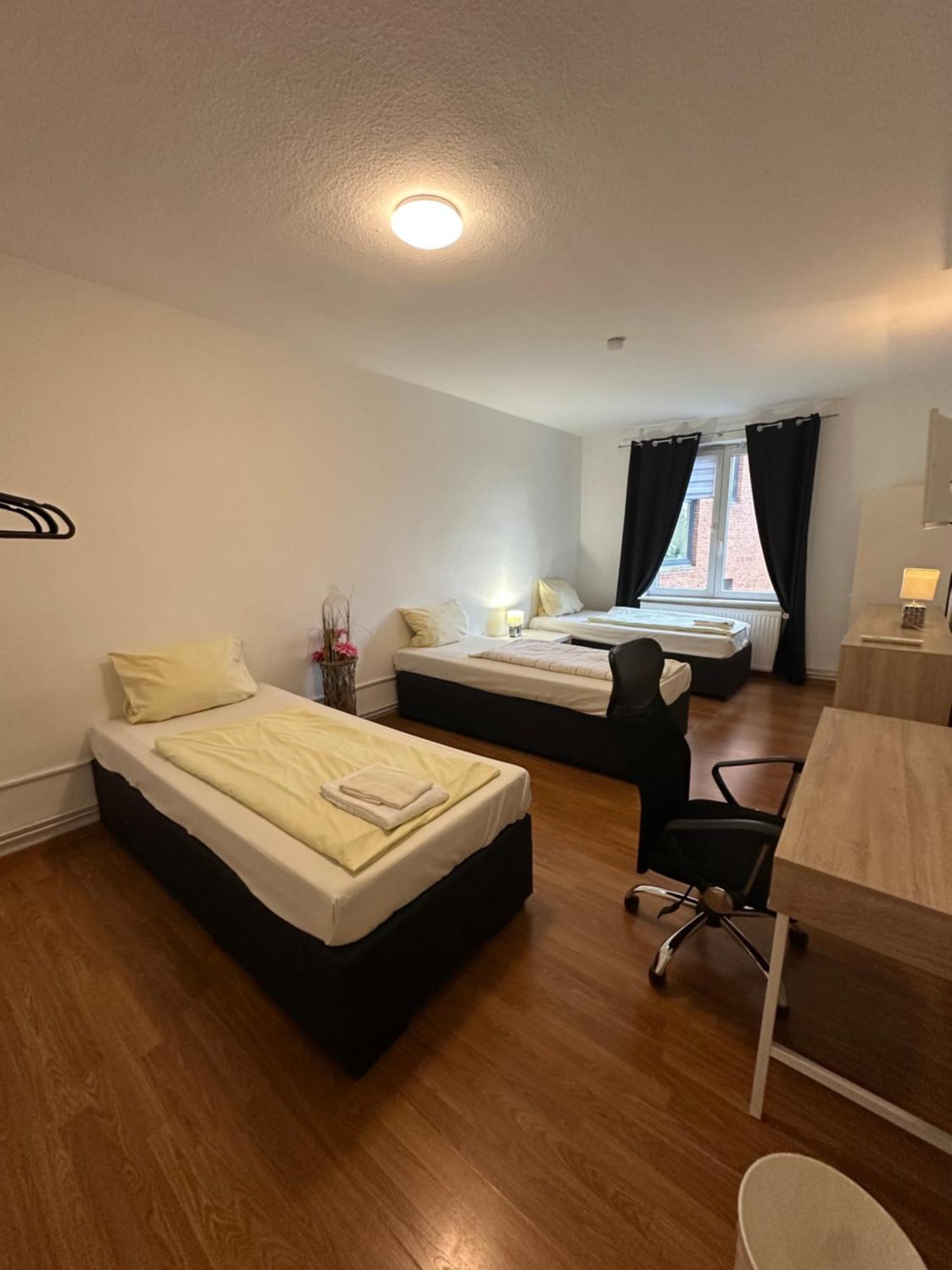 City Apartments Direkt Am Hauptbahnhof - Perfekt Fuer Pendler Und Monteure Neumuenster Ngoại thất bức ảnh