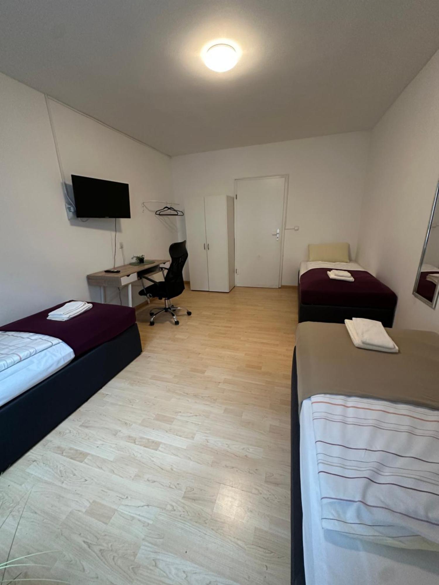 City Apartments Direkt Am Hauptbahnhof - Perfekt Fuer Pendler Und Monteure Neumuenster Ngoại thất bức ảnh